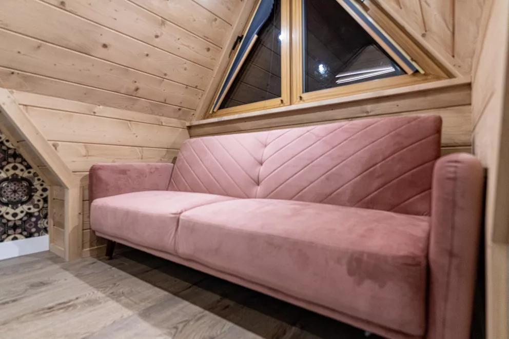 Apartament z antresolą, sypialnią oraz balkonem nr 12