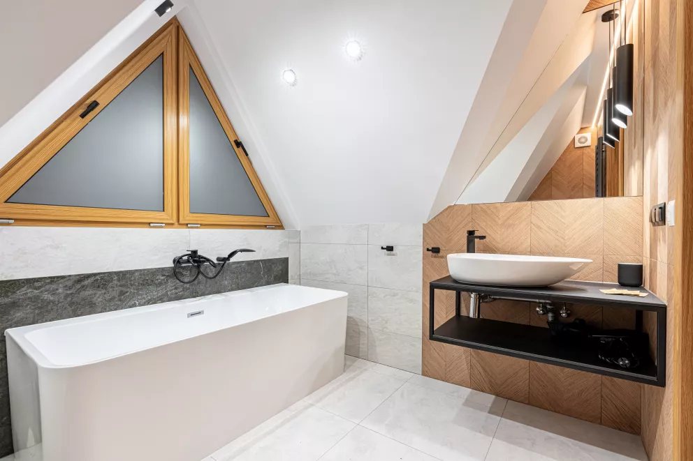 Apartament z antresolą, sypialnią oraz balkonem nr 11