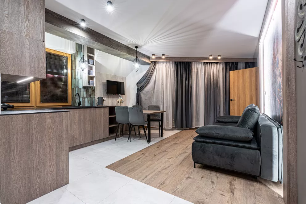 Apartament typu deluxe z dwoma sypialniami i balkonem nr.7