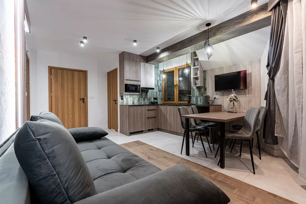 Apartament typu deluxe z dwoma sypialniami i balkonem nr.9