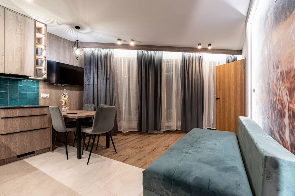 Apartament typu deluxe z dwoma sypialniami i balkonem nr.1