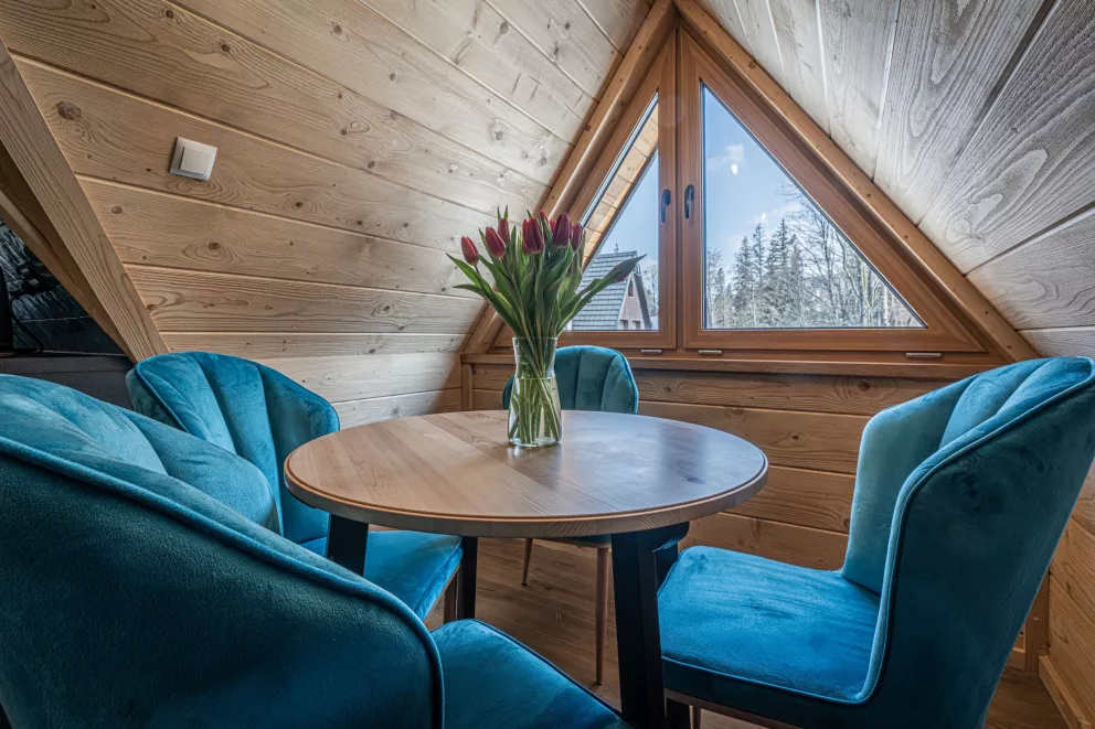 Apartament z antresolą