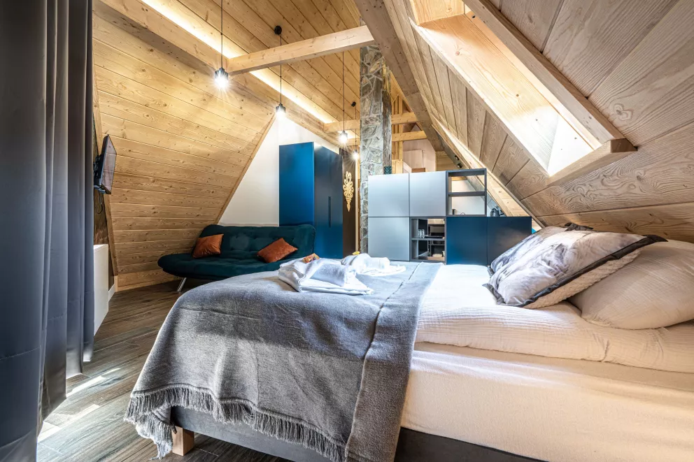 Apartament z antresolą