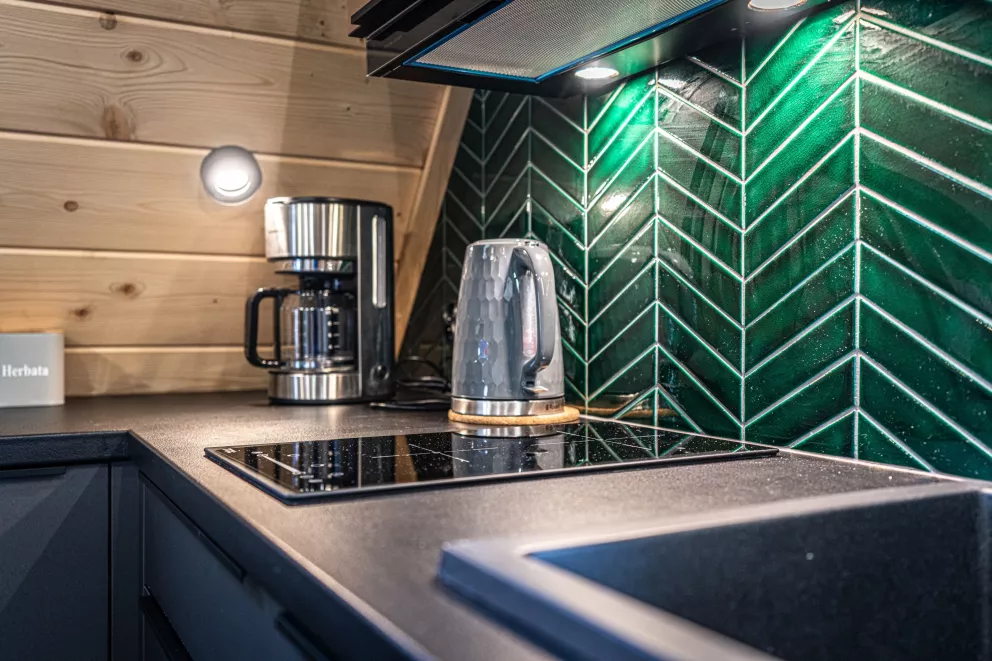 Apartament z antresolą oraz sypialnią