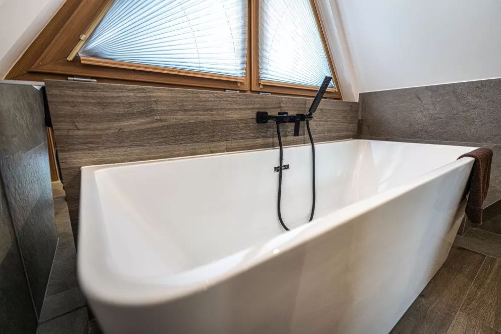 Apartament z antresolą, sypialnią oraz balkonem nr 12