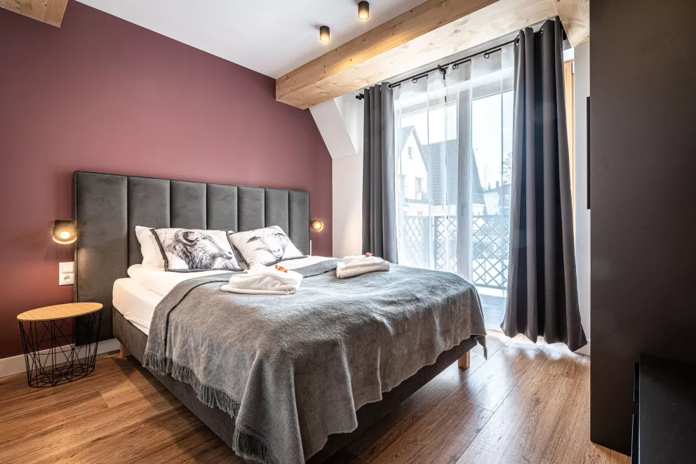 Apartament z dwoma sypialniami,salonem  oraz balkonem
